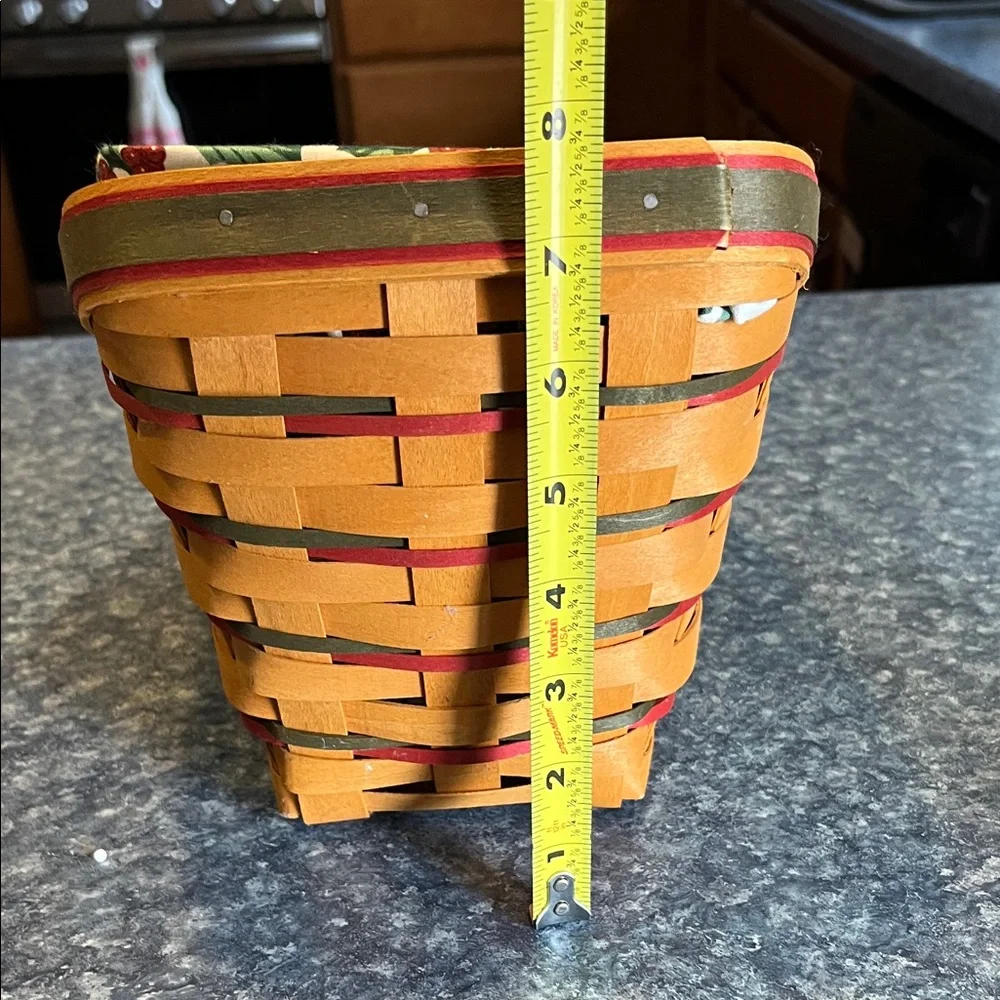 Longaberger Festive Woven sleigh Basket with Holiday Liner